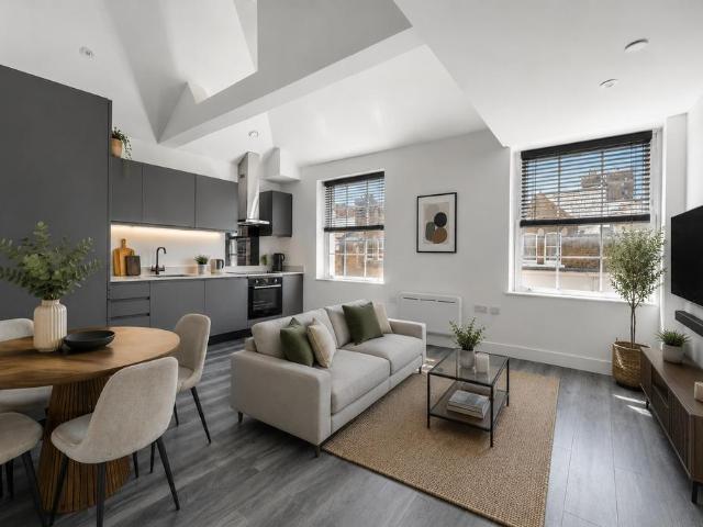 Flat for sale in Maidenhead