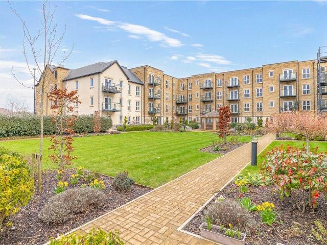 Flat for sale in Menston, West Yorkshire