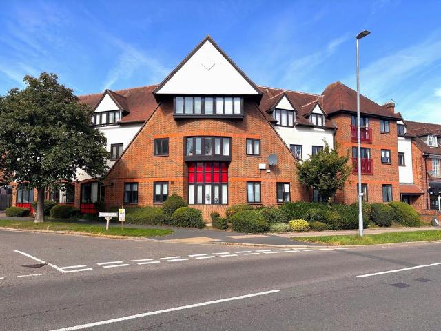 Flat for sale in Norton, King's Walden
