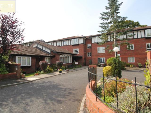 Flat for sale in Trafford Park, Greater Manchester