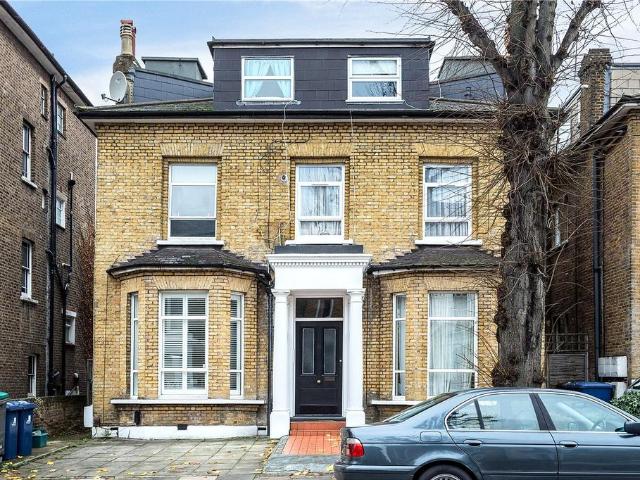 Flat for sale in London Borough of Ealing, Perivale