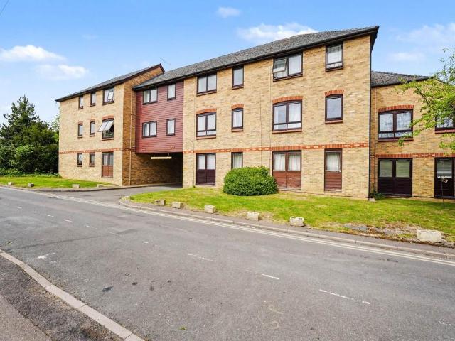 Flat for sale in King's Walden, Hertfordshire