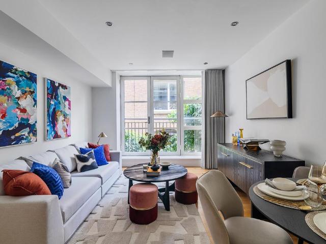 Flat for sale in Seven Dials, Bloomsbury