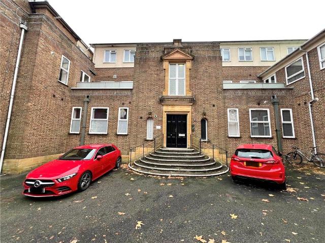 Flat for sale in Guildford Park, Westborough