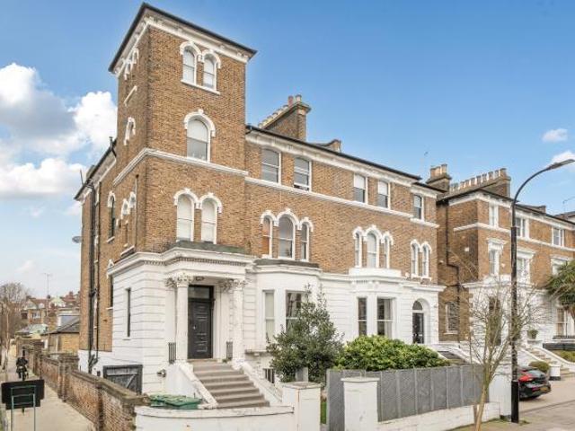 Flat for sale in South Hampstead, Greater London