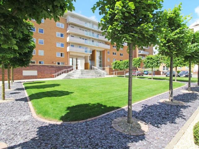 Flat for sale in City Centre, Falcon Lodge