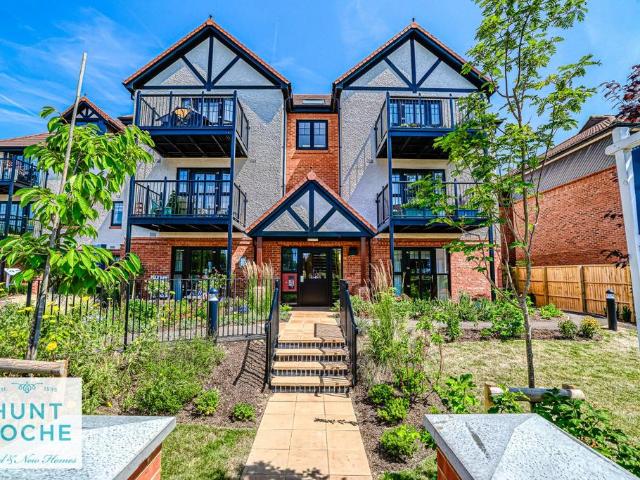 Flat for sale in Milton, Alton Barnes