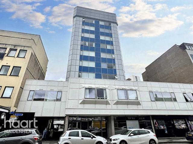 Flat for sale in Slough