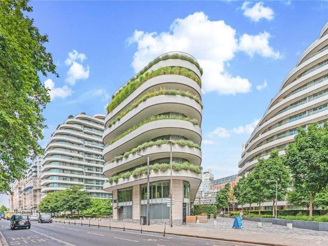 Flat for sale in Greater London