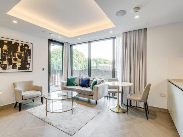 Flat for sale in St. John's Wood, Greater London