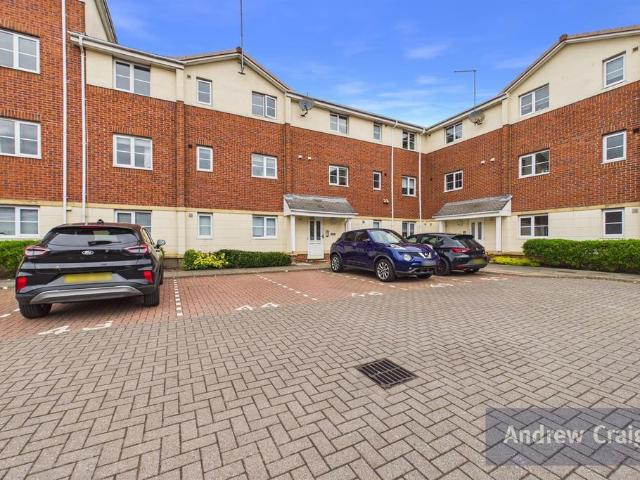 Flat for sale in Killingworth