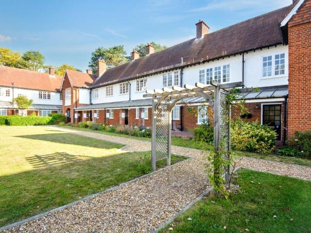 Flat for sale in Willian, Letchworth