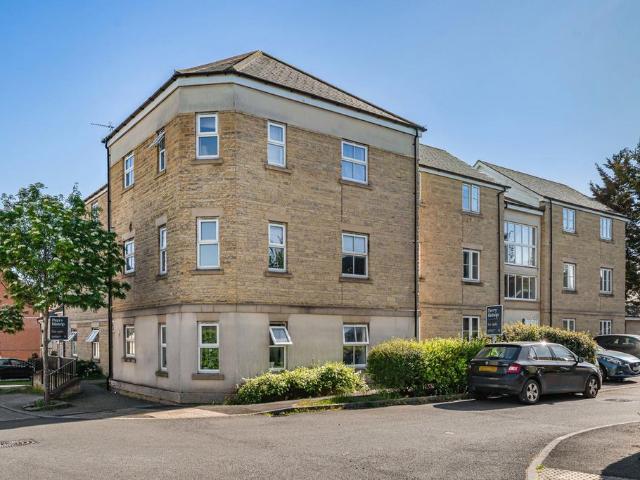 Flat for sale in Faringdon, Vale of White Horse