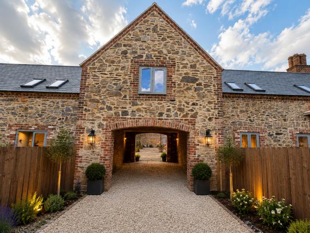 Flat for sale in Elmfield, Leicestershire