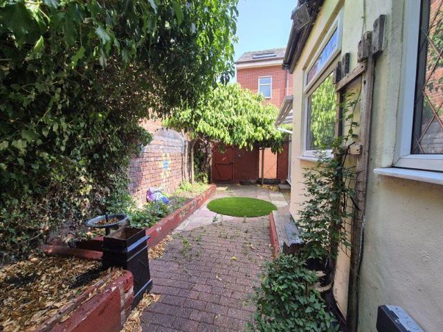 Flat for sale in Southport, Sefton