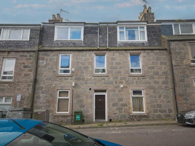 Flat for sale in Ferryhill, Ballindoch