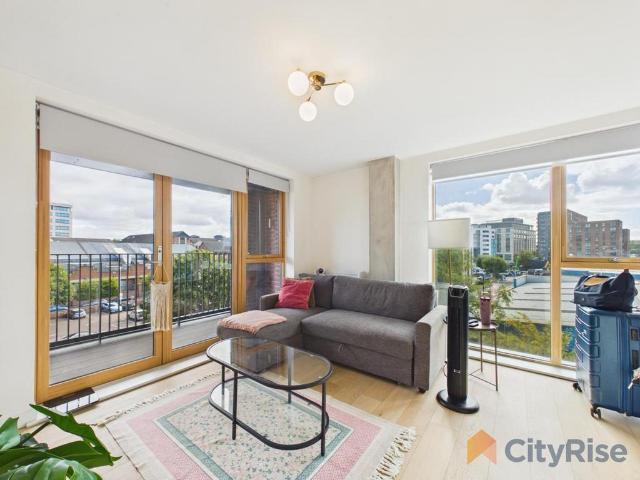 Flat for sale in Holbeck, West Yorkshire