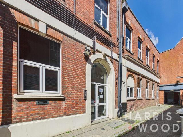 Flat for sale in Fordham Heath, Essex