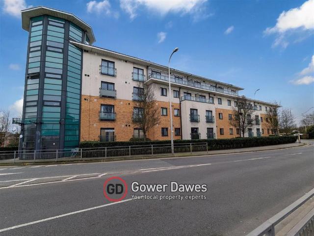 Flat for sale in Badgers Dene, Grays