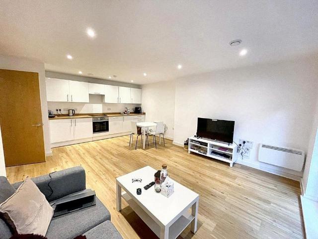 Flat for sale in Georgia, Greater Manchester