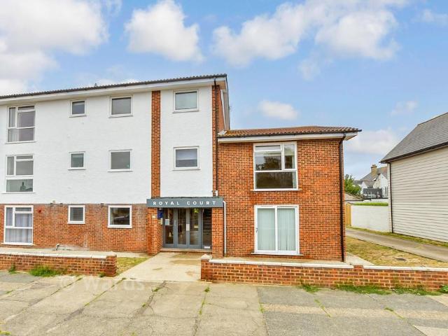 Flat for sale in South Tankerton, The Bridge