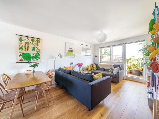 Flat for sale in London Borough of Lewisham, Greater London