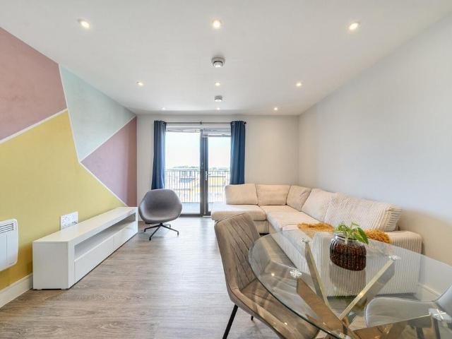 Flat for sale in Alperton, Greater London