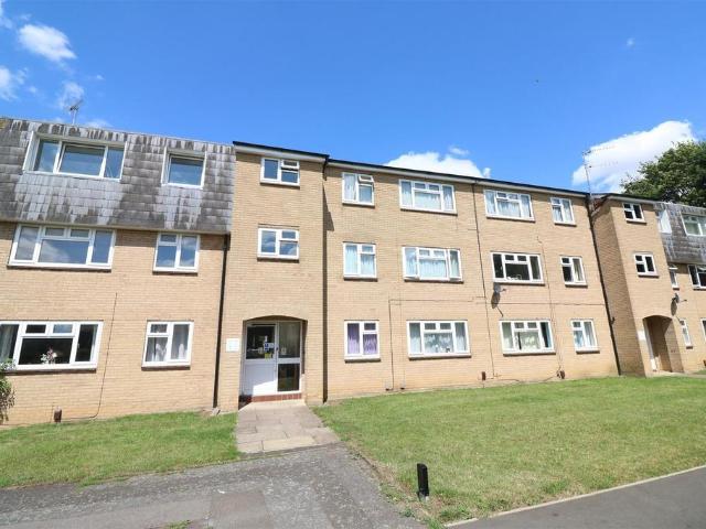 Flat for sale in Rushden