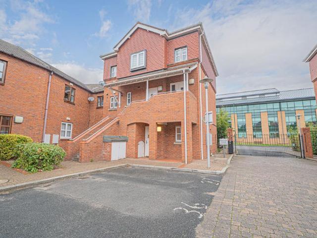 Flat for sale in Monkspath, Solihull