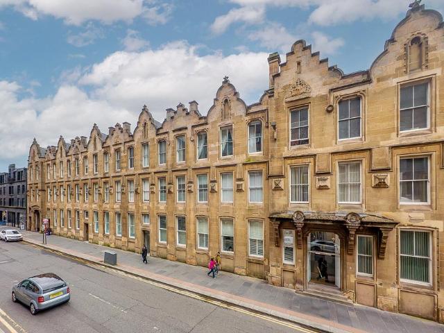 Flat for sale in Merchant City, Scotland