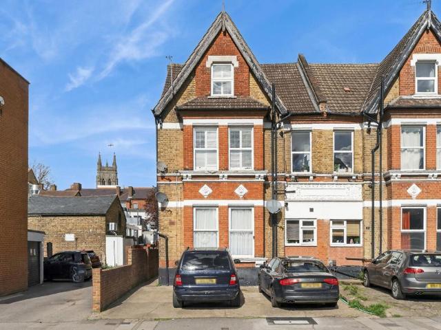 Flat for sale in Beckenham, Greater London