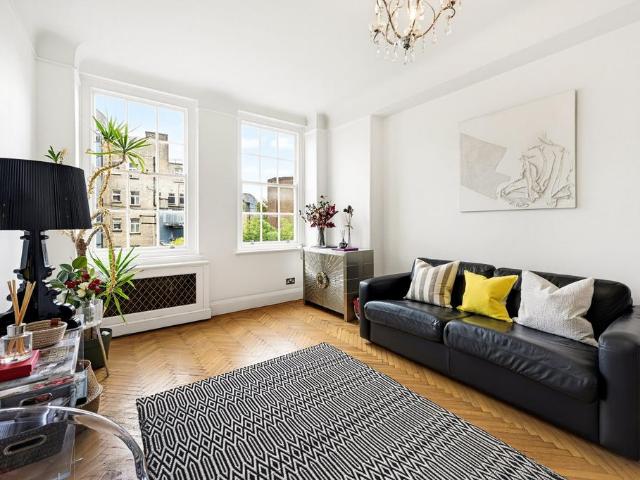 Flat for sale in City of Westminster, Greater London