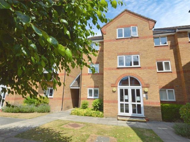 Flat for sale in Hockerill, Colliers End