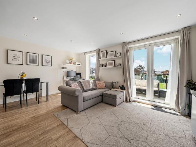 Flat for sale in Row Town, Surrey