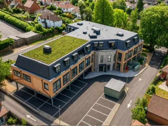 Flat for sale in Furze Platt, Maidenhead