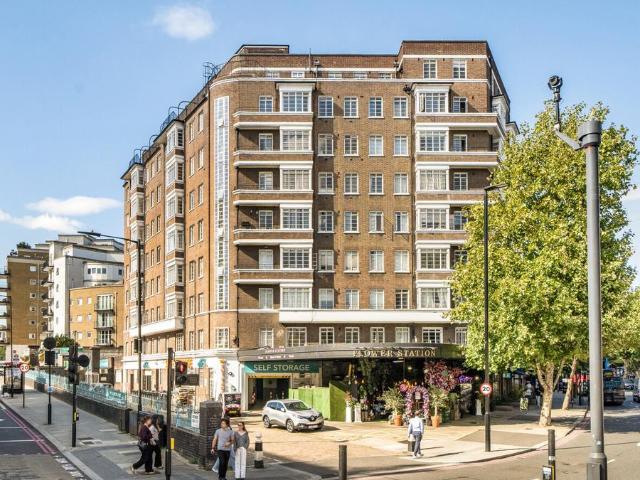 Flat for sale in City of Westminster, Greater London
