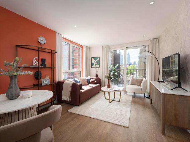 Flat for sale in Oval, Greater London