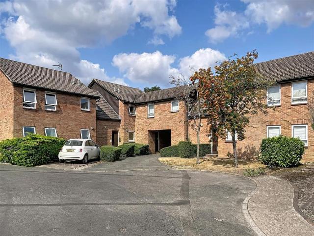 Flat for sale in Park Hill, Green Close