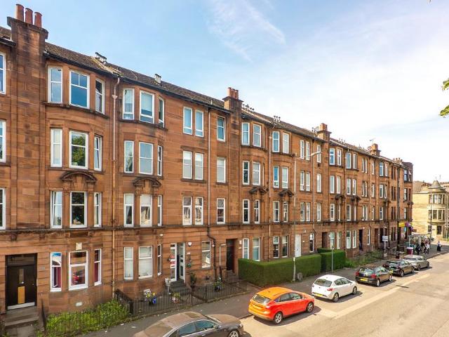 Flat for sale in Scotstoun, Scotland