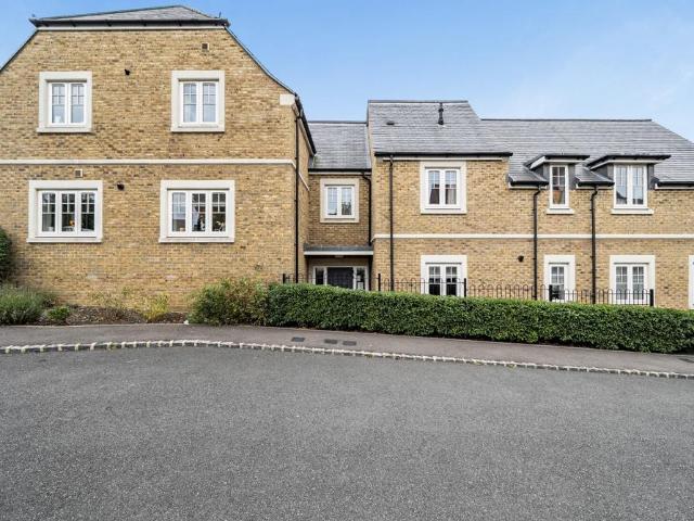 Flat for sale in Dean Court, Vale of White Horse