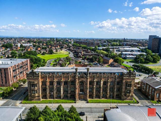 Flat for sale in Islington, Calderstones