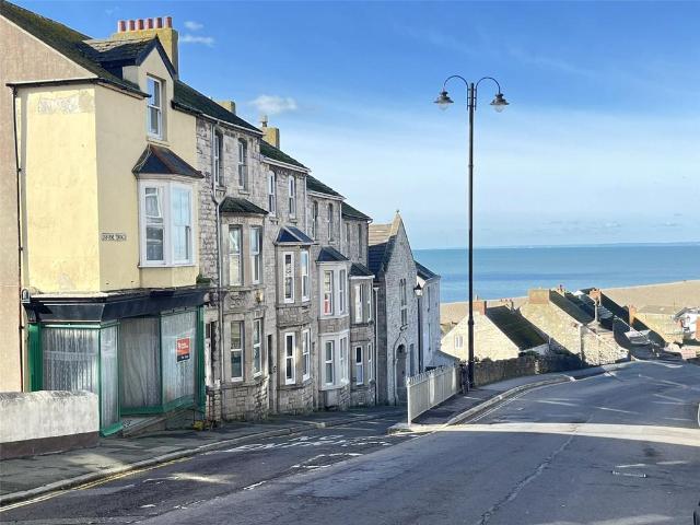Flat for sale in Fortuneswell, East Dorset