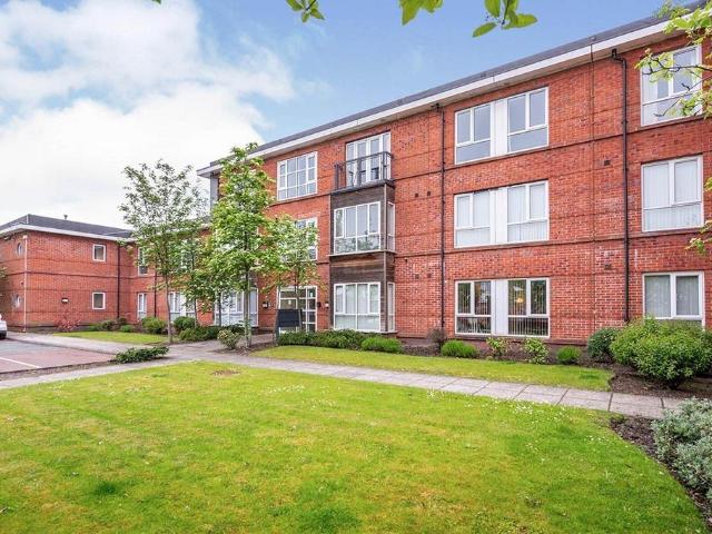 Flat for sale in Kensington, Calderstones