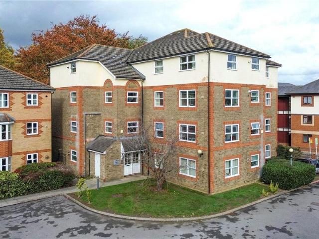 Flat for sale in Newtown, Reading