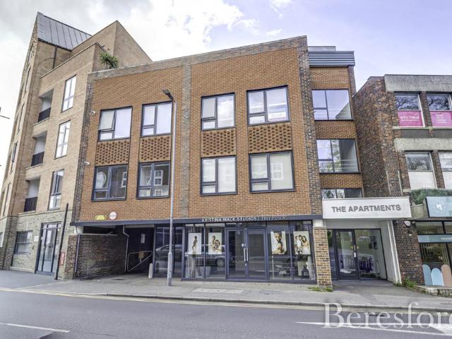 Flat for sale in Navestock Side, Essex