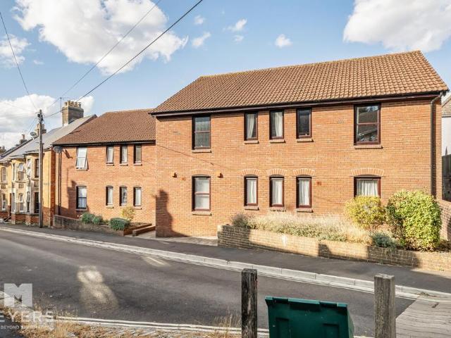 Flat for sale in Fordington