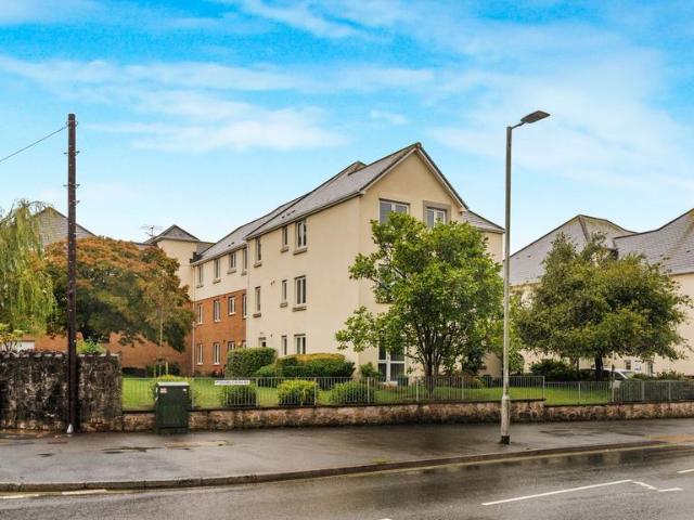 Flat for sale in Staddiscombe, Mount Wise