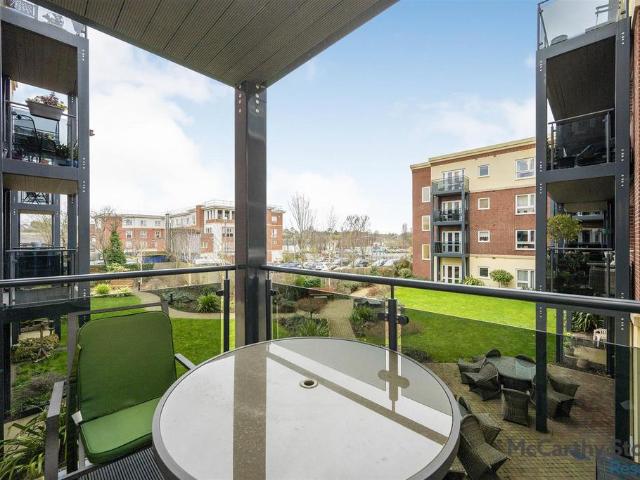 Flat for sale in Bromsgrove