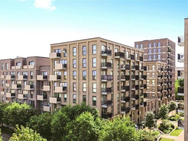 Flat for sale in Newtown, Reading