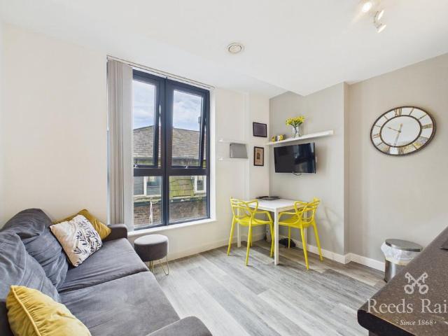 Flat for sale in Ropewalks, Calderstones